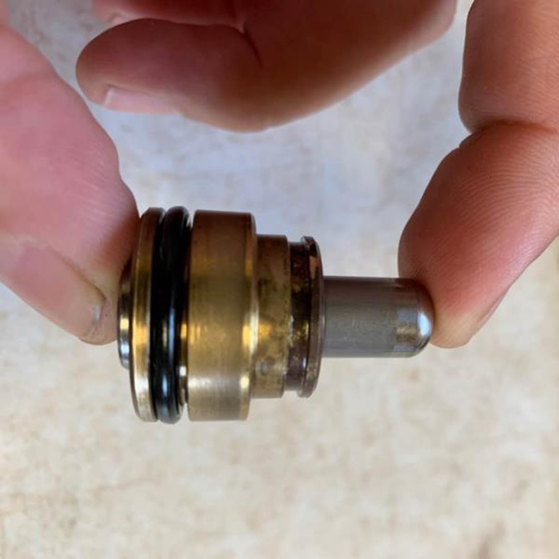 Passend für Linkbelt 3400C2 Bagger - 8 Stück Joystick Pilot Control Plungers