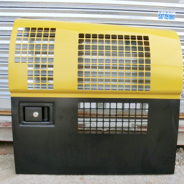 Kompatibel mit Caterpillar CAT 320C Radiator Shroud (links)
