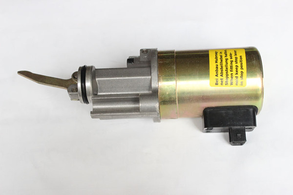 Kompatibel mit Deutz 1012/2012 Kraftstoffabschaltung Magnet 0419 9904 / 0211 3788 12V 04199904 0211378