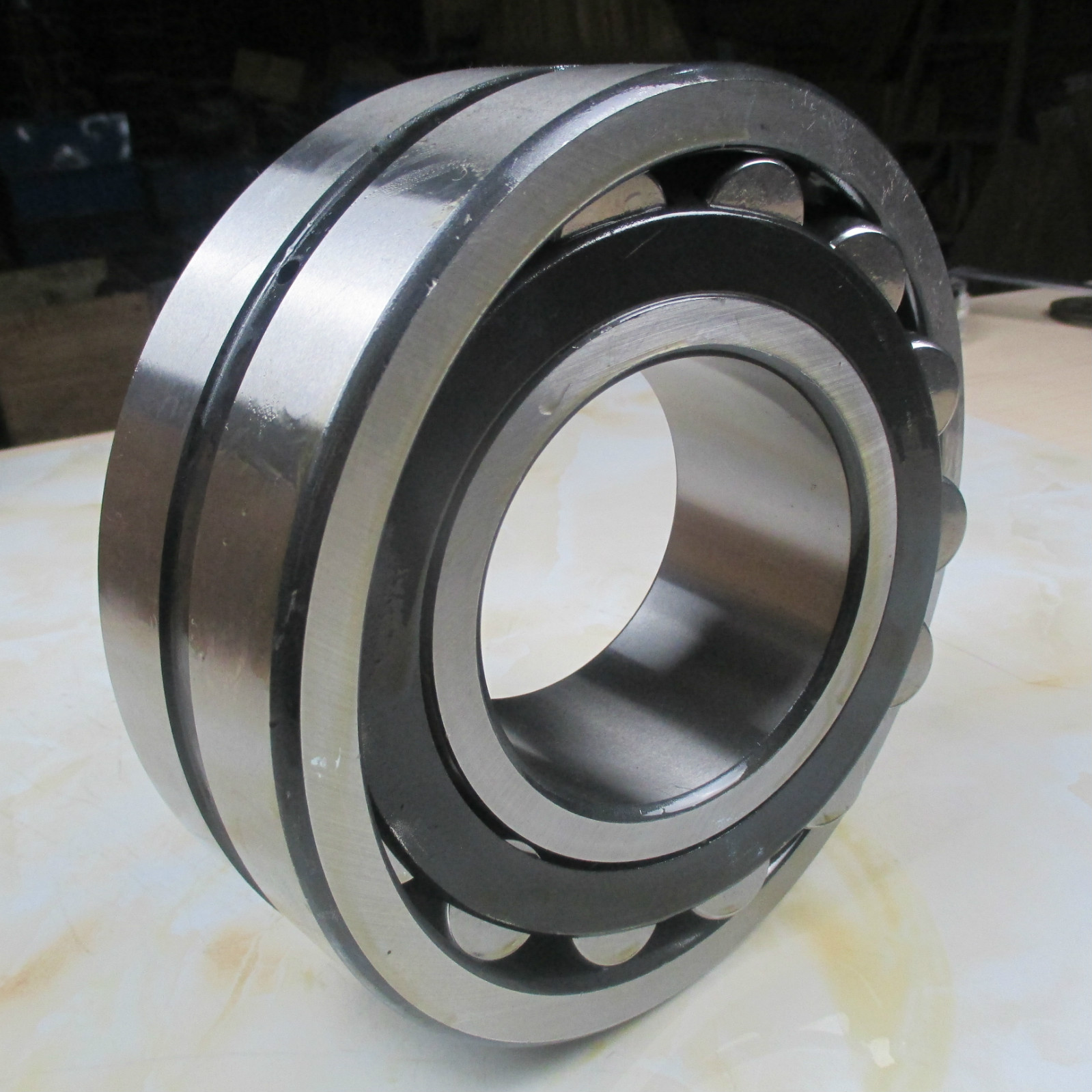 Kompatibel mit DOOSAN DAEWOO DH225-7 Swing Shaft Lager 22020