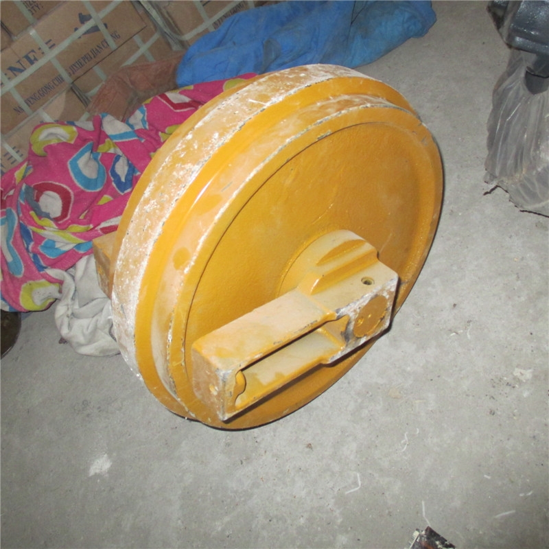 kompatibel mit Kobelco Bagger SK80CS-1E 80MSR-1E 70SR-1ES 70SR-1E 80MSR-1ES 80CS 80MSR SK80CS-2 SK70SR-2 SK80CS Idler YT52D00002F1 SK80CS-1E, 80MSR-1E, 70SR-1ES, 70SR-1E, 80MSR-1ES, 80CS, 80MSR-1ES, SK80CS-2, SK70SR-2, SK80CS