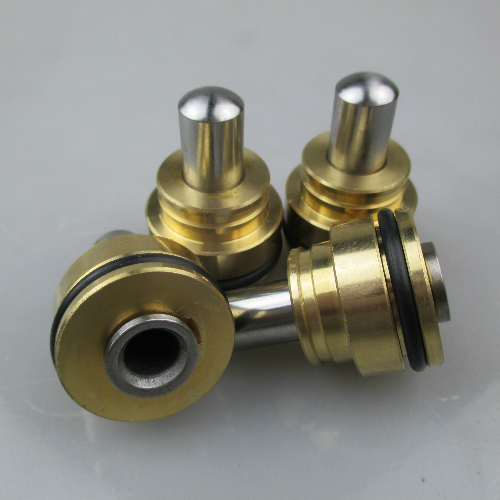 Kompatibel mit Kobelco Bagger SK200-8 Pusher Pilot Valve Plunger Kit