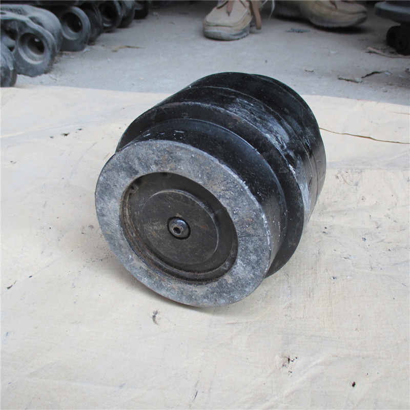 Kompatibel mit Kobelco Bagger SK200 Top Roller Upper Roller Carrier Roller