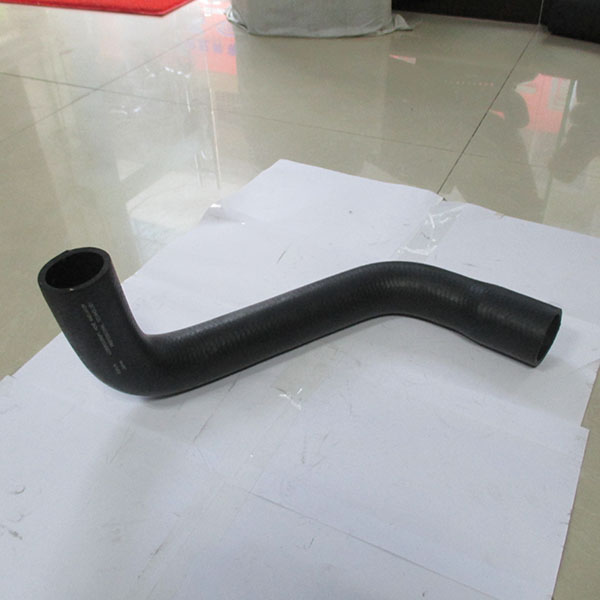 Kompatibel mit Kobelco Bagger SK320-6 Obermaterial Wasserschlauch LC05P01086P1