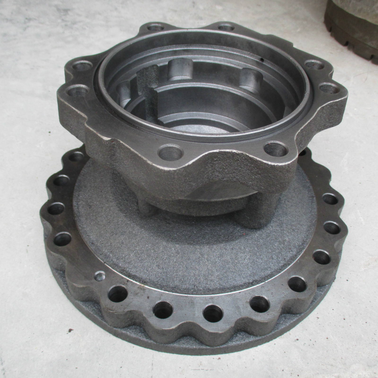 Kompatibel mit Komatsu Bagger PC200-6 Motor 6D102 Swing Motor Case Shell