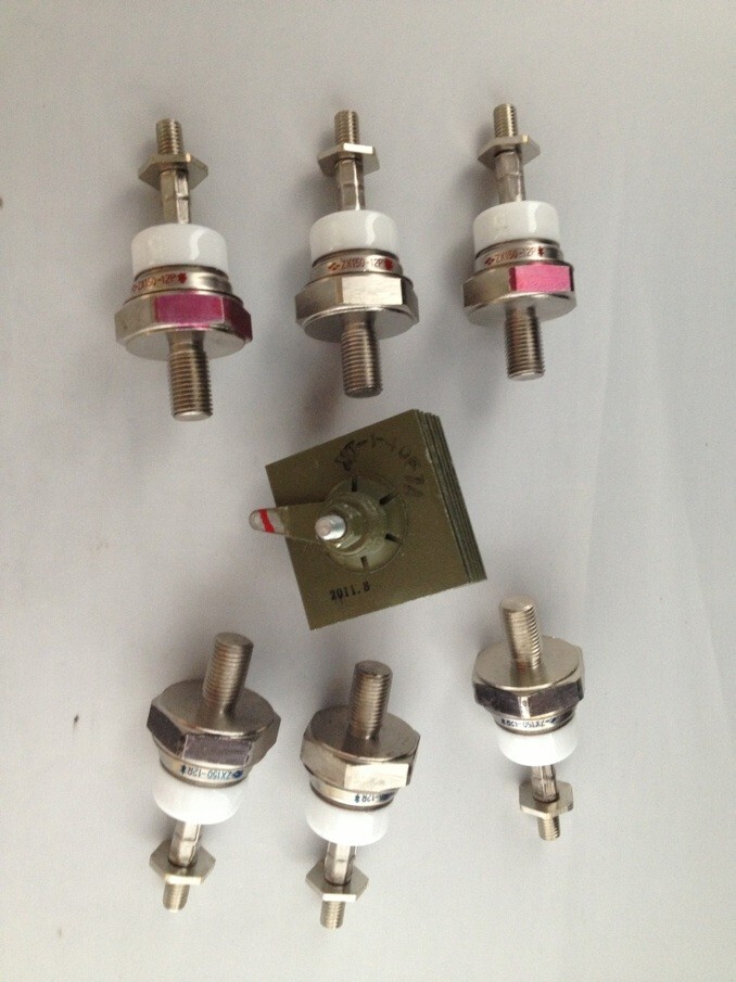 Kompatibel mit NEW Rotating Diode B525570-1 B525571-1 B526482-1 570 Serie Marathon Generator und Name Rotating Diode