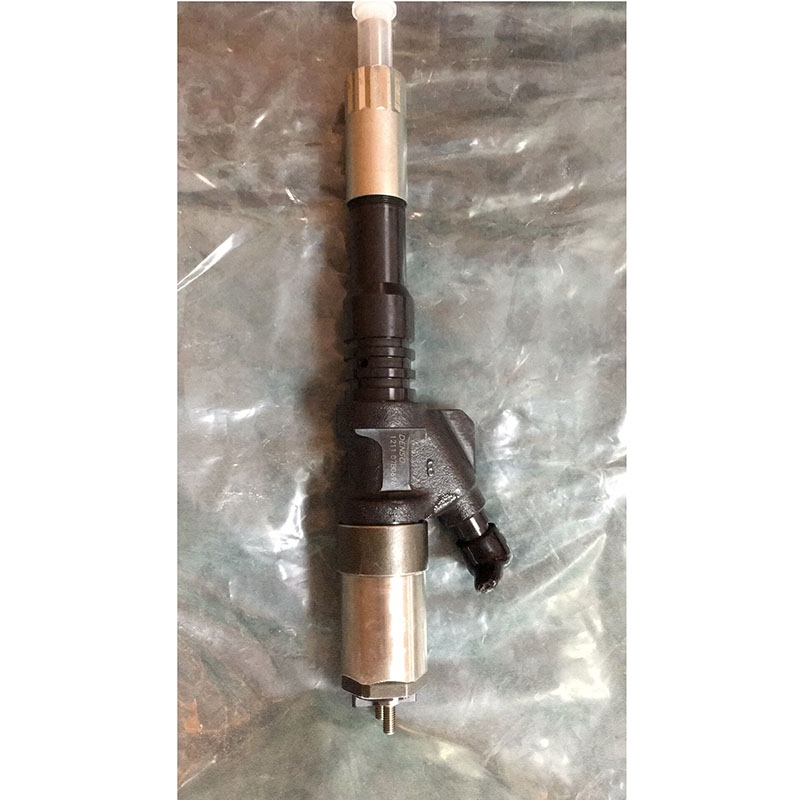 Perfekter Ersatz für Komatsu D65WX-15 D65PX-15 D65EX-15 - Original Fuel Injector Assy 6156-11-3300 6156113300 6156-11-310 6156113310 D65WX-15,D65PX-15,D65EX-15
